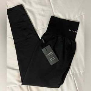 NVGTN Solid Black Seamless Leggings